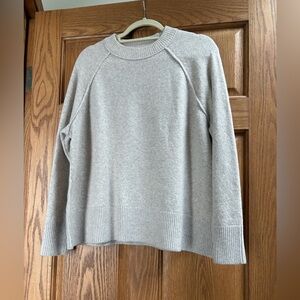 Aerie Light Cream Women's Crew Neck Sweater